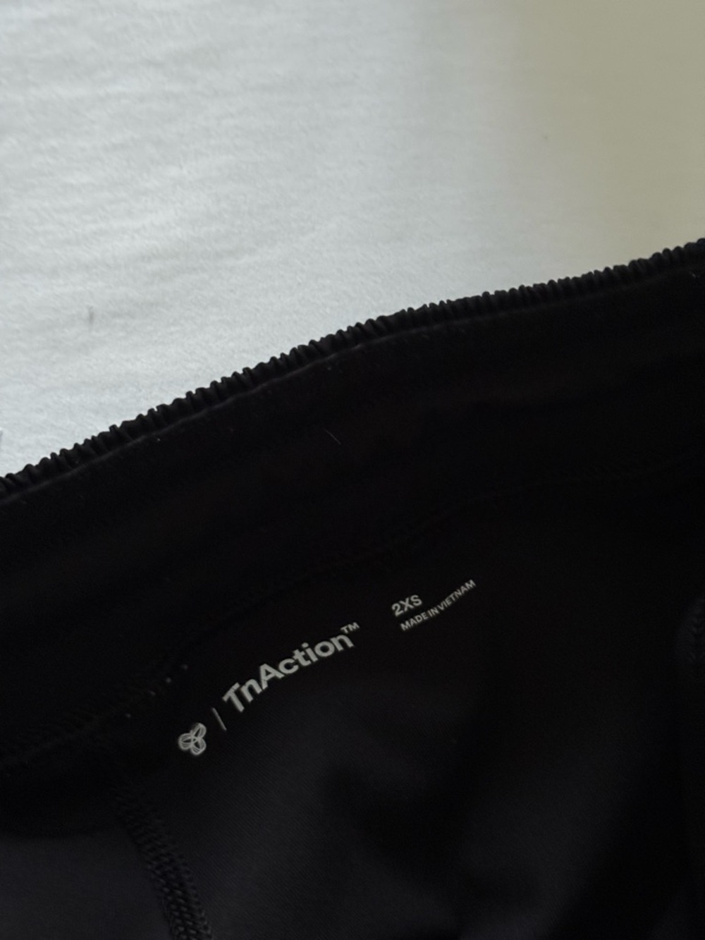 Aritzia TnAction Black Active Shorts - 2XS